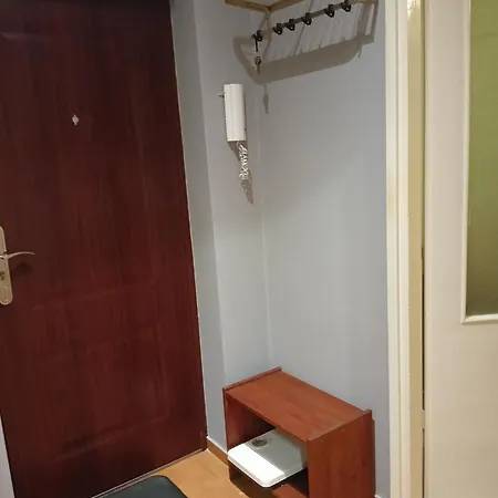 Niepodleglosci 859 דירה *