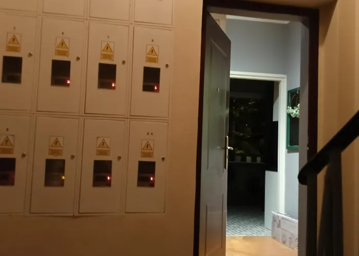 Niepodleglosci 859 *